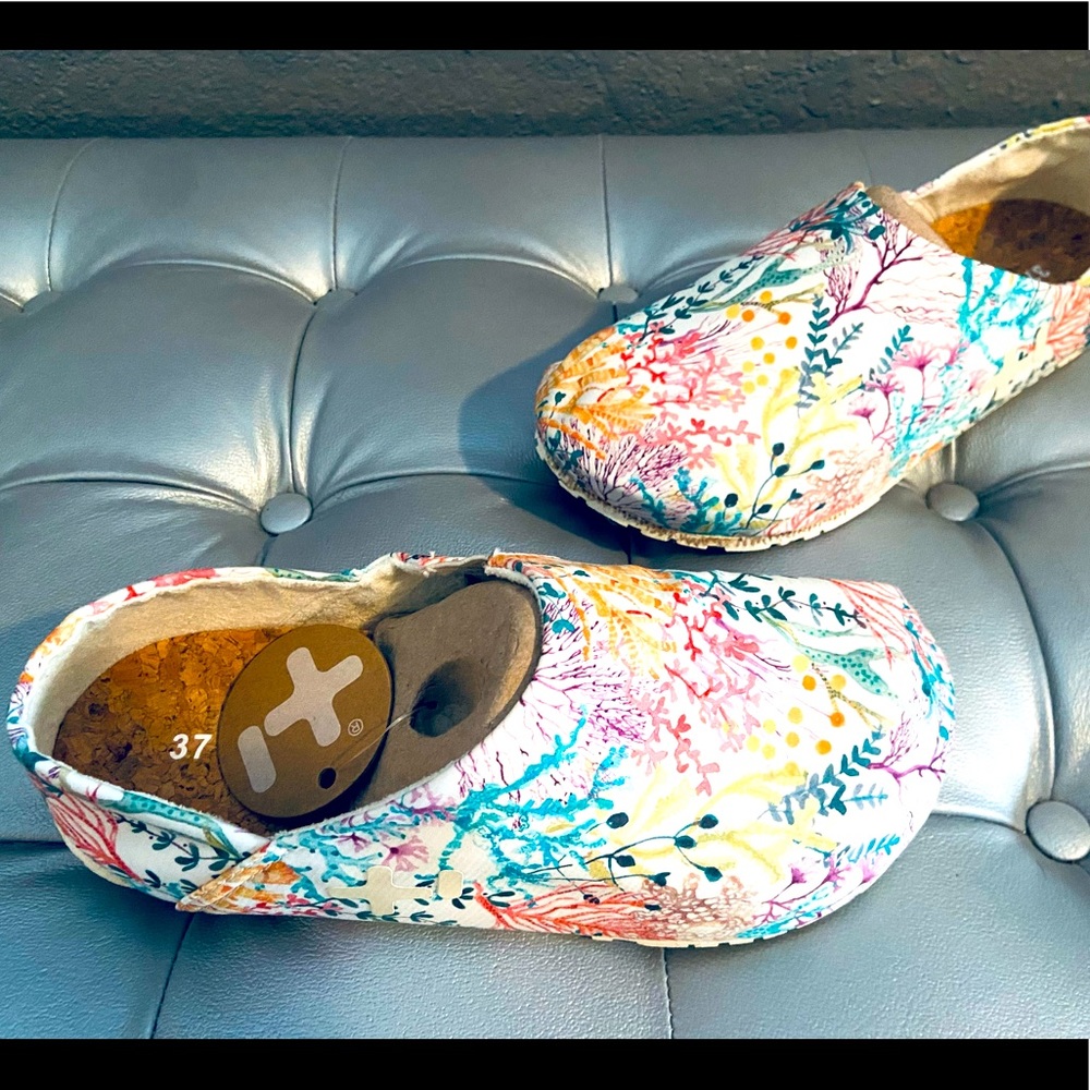 NEW! Otz Shoes Espadrilles w Comfortable Cork Soles and Multicolor Floral Design